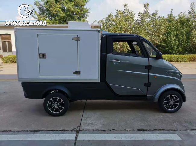 Electric refrigerated tricycle