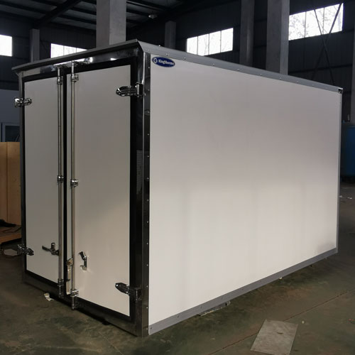 refrigerated truck body and panel