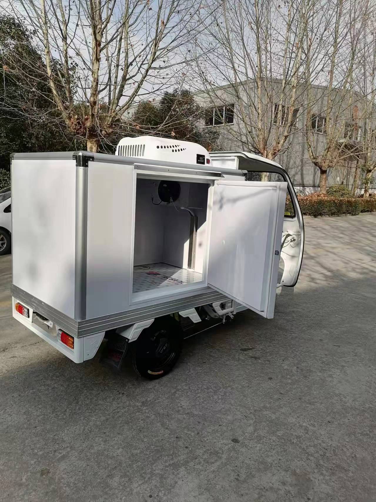 Kingclima electric refrigerated tricycle for short distance transportation