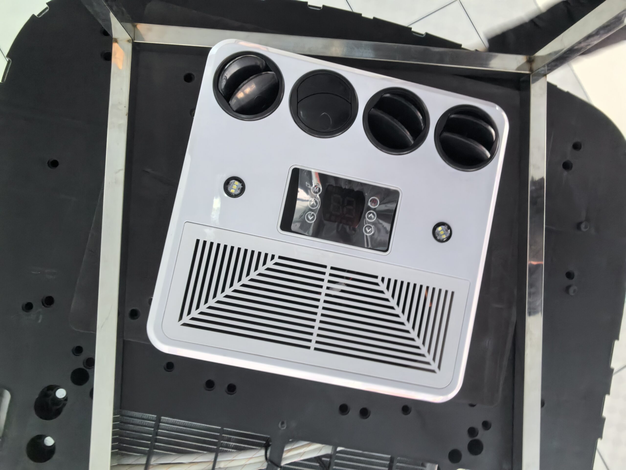 RV Camper Van Tractor Battery Air Conditioner