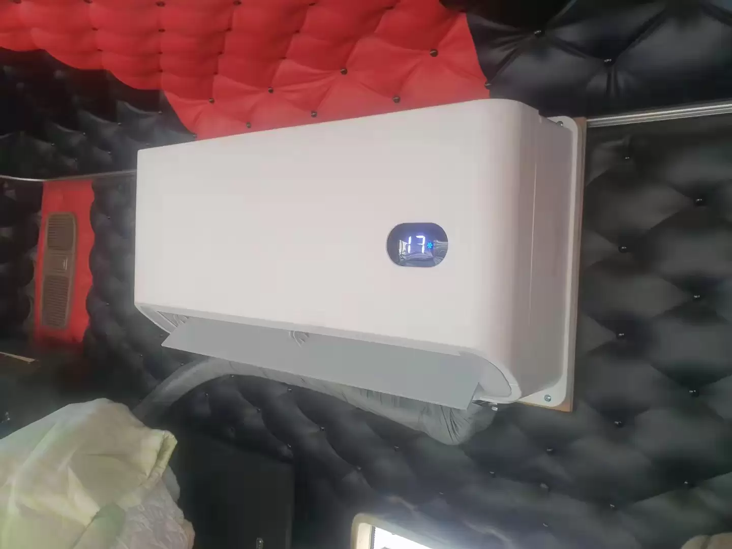 24v 12v dc air conditioner for truck tractor Camper Caravan RV