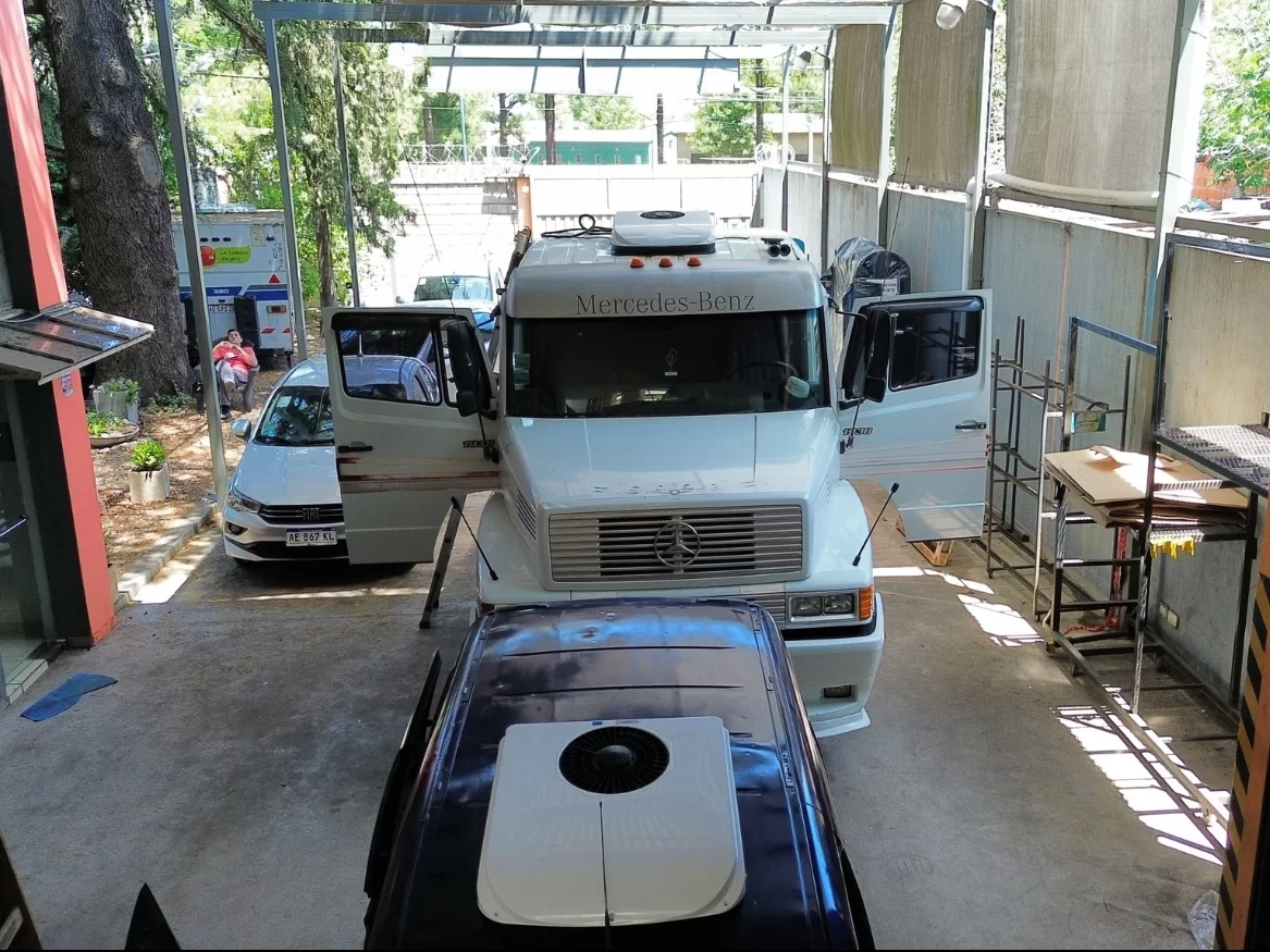 12V 24V Truck RV Rooftop Mounted Parking Air Conditioning All in One Air Conditioner