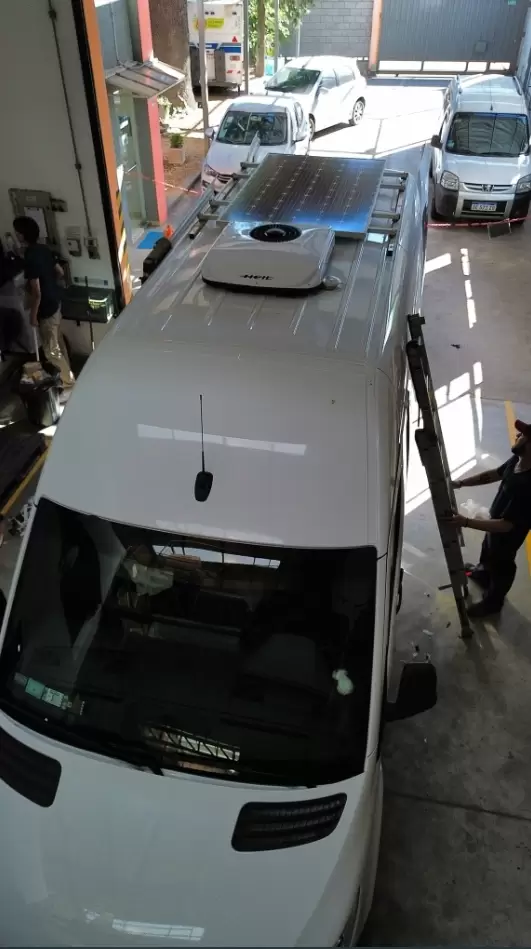 Low Noise Electric Truck Sleeper RV Roof Mounted Air Conditioner