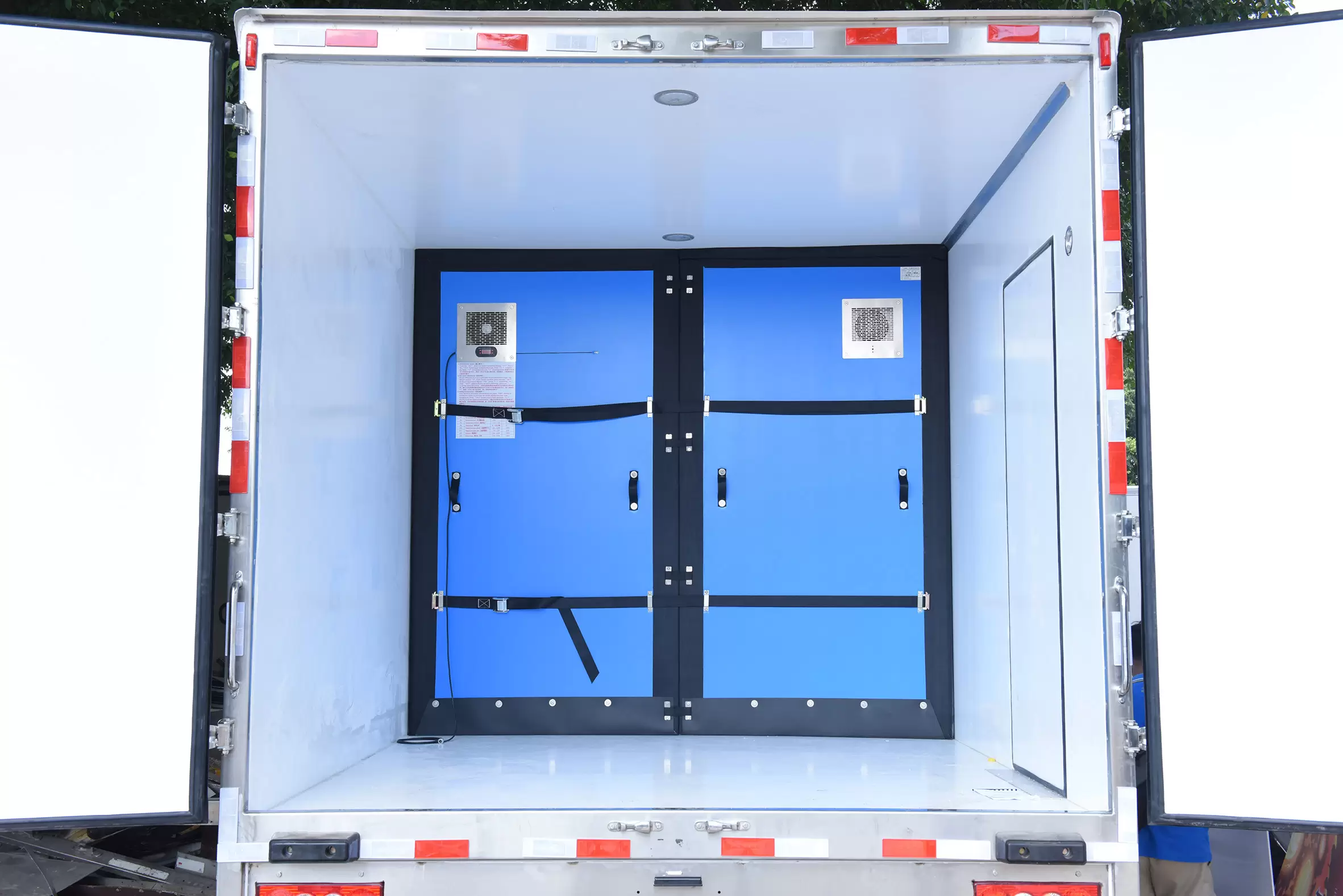 Insulated Panels for Refrigerated Vehicle Body